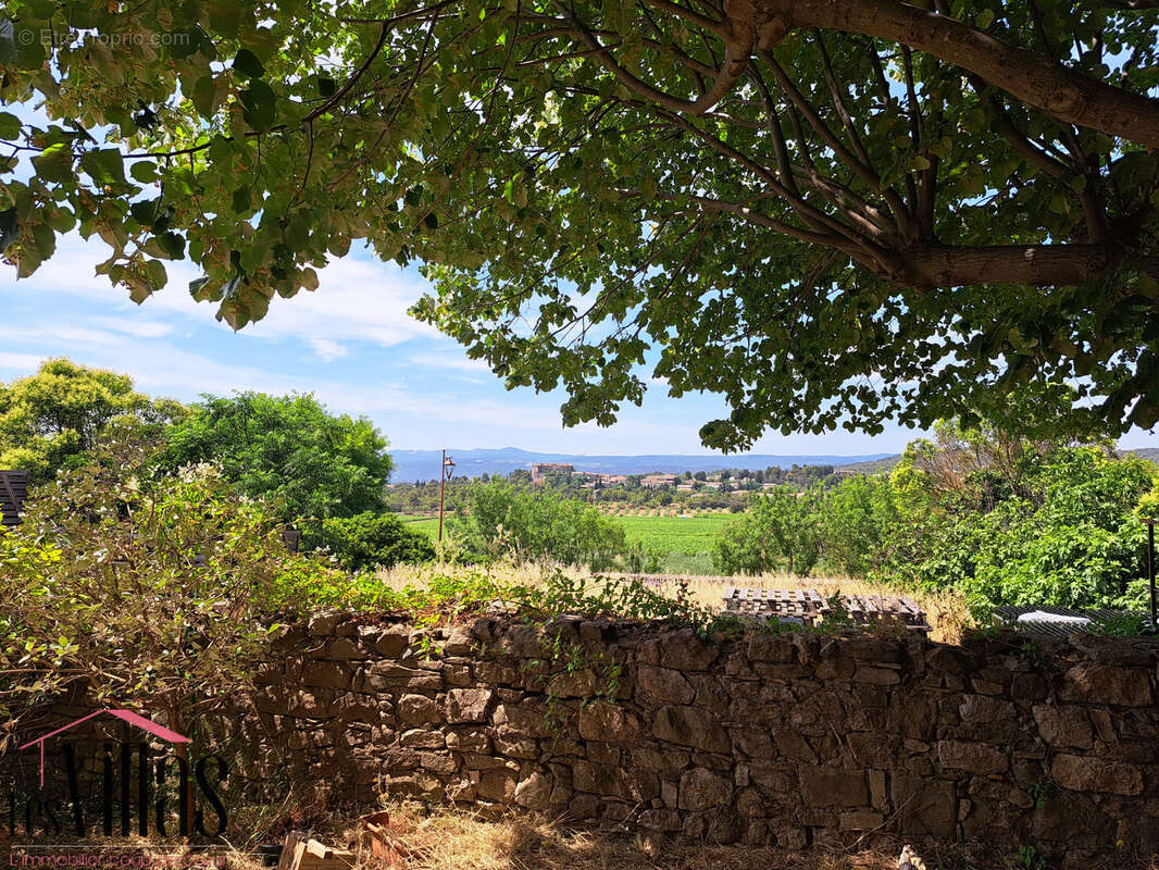 Maison à OUPIA