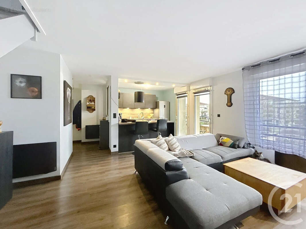 Appartement à MOISSY-CRAMAYEL