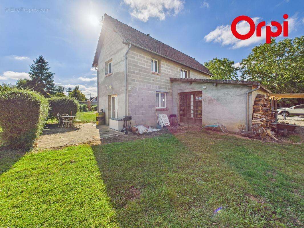 Maison à MONTREUIL-L&#039;ARGILLE