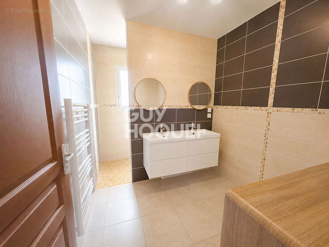 Villa contemporaine 110 m²  Terrain de 550 m² - photo 4