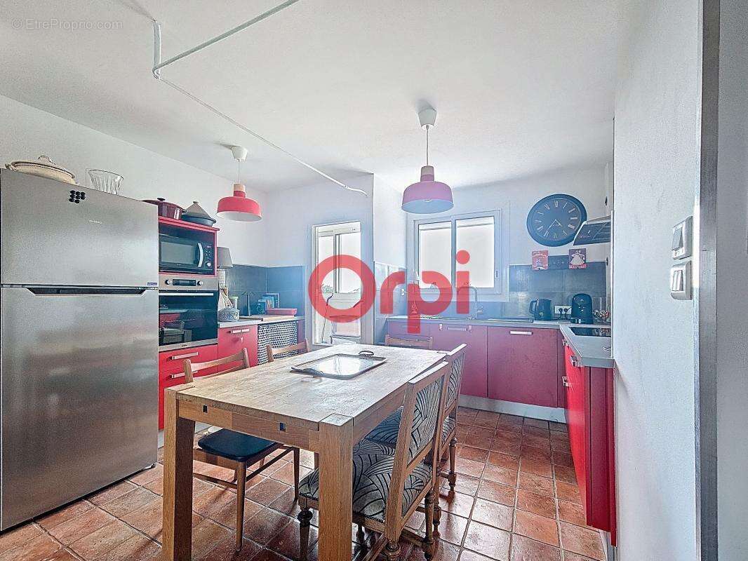 Appartement à SIX-FOURS-LES-PLAGES