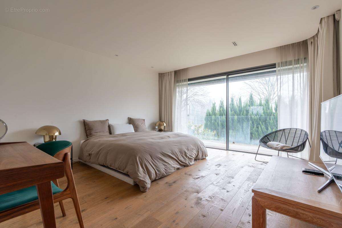 Maison à SAINT-MAUR-DES-FOSSES