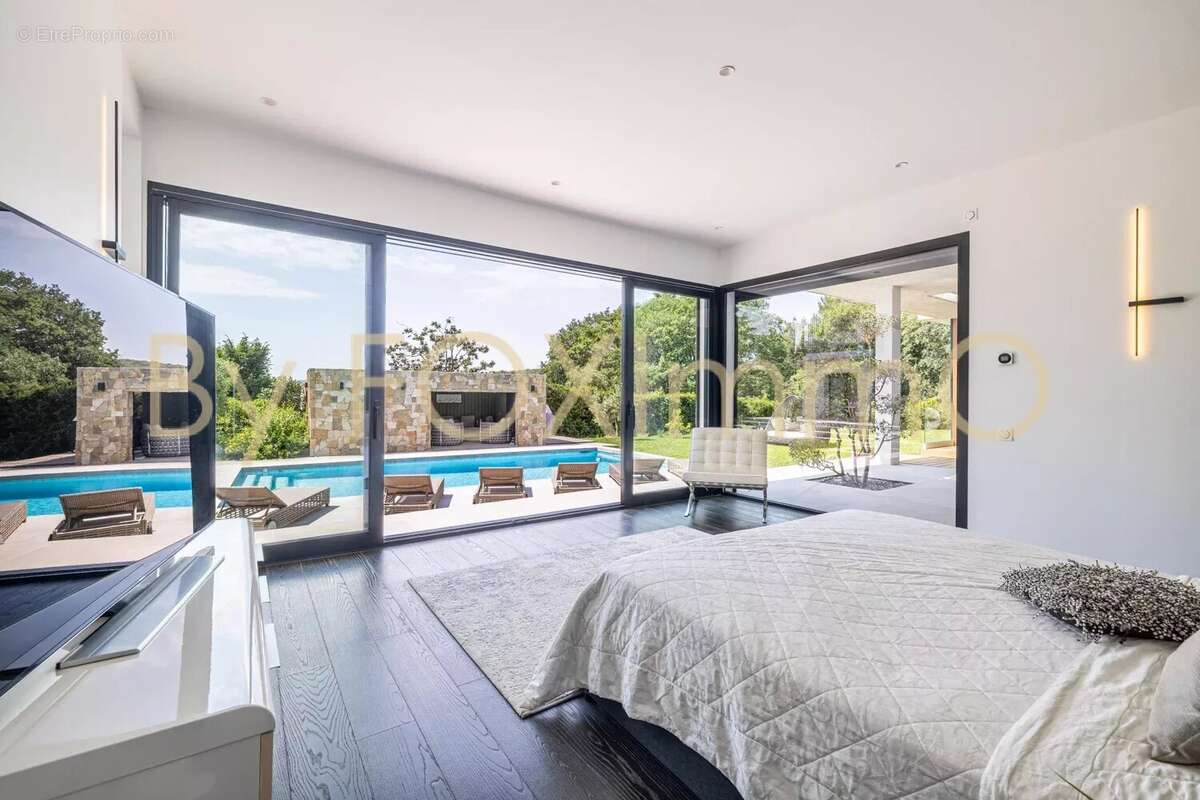 Villa de luxe contemporaine à Biot avec piscine et pool-house au calme absolu - photo 30