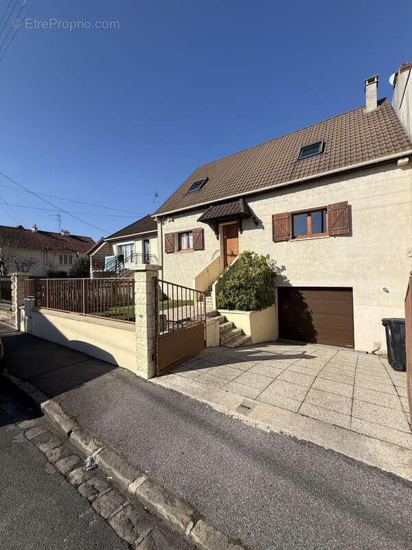 Maison à LE BLANC-MESNIL