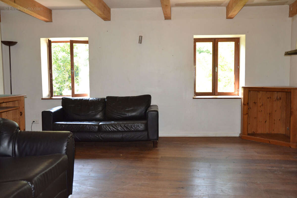 Courniou dans hameau Maison de 84 m2 avec terrasse et  terrains - photo 6