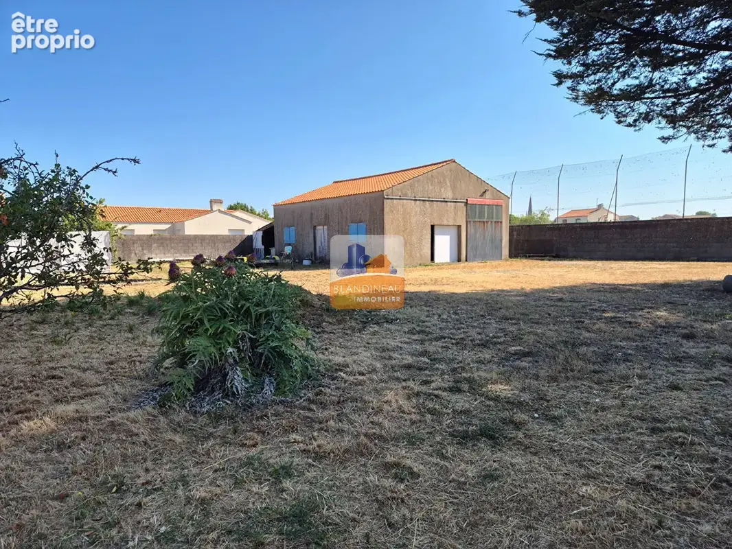 Maison de plain-pied, 160 m², 5 ch + bureau terrain 2038 m²,  hangar 100 m² - photo 15