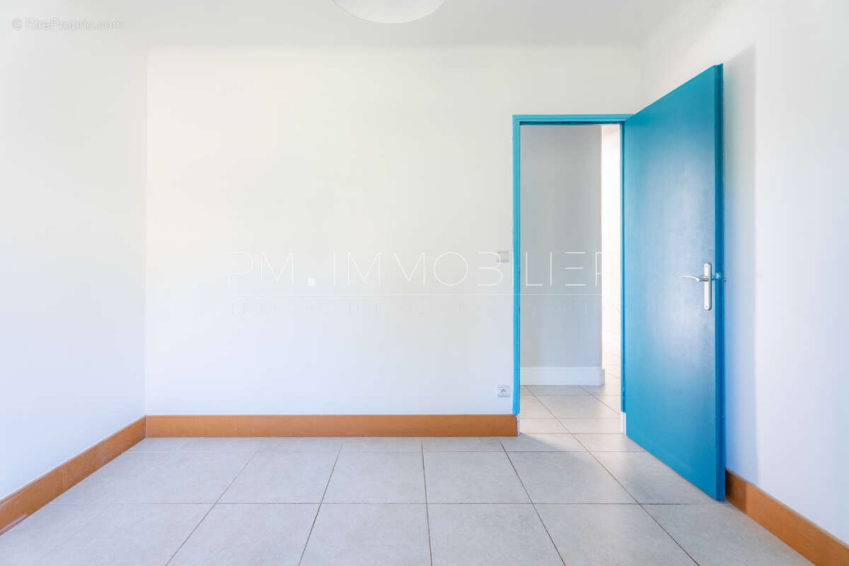 Appartement à MARSEILLE-12E