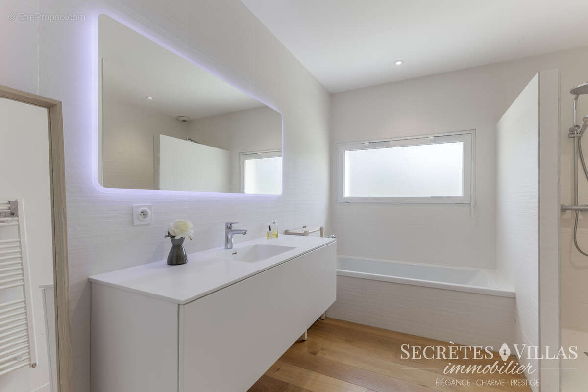 Bouliac belle villa contemporaine plain pied  sur 902m2 - photo 9
