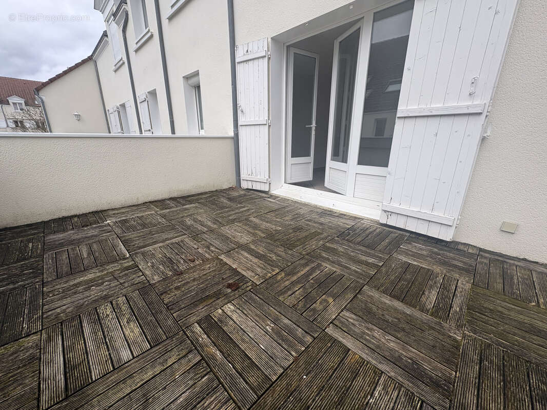 Appartement à SAINT-JEAN-DE-BRAYE