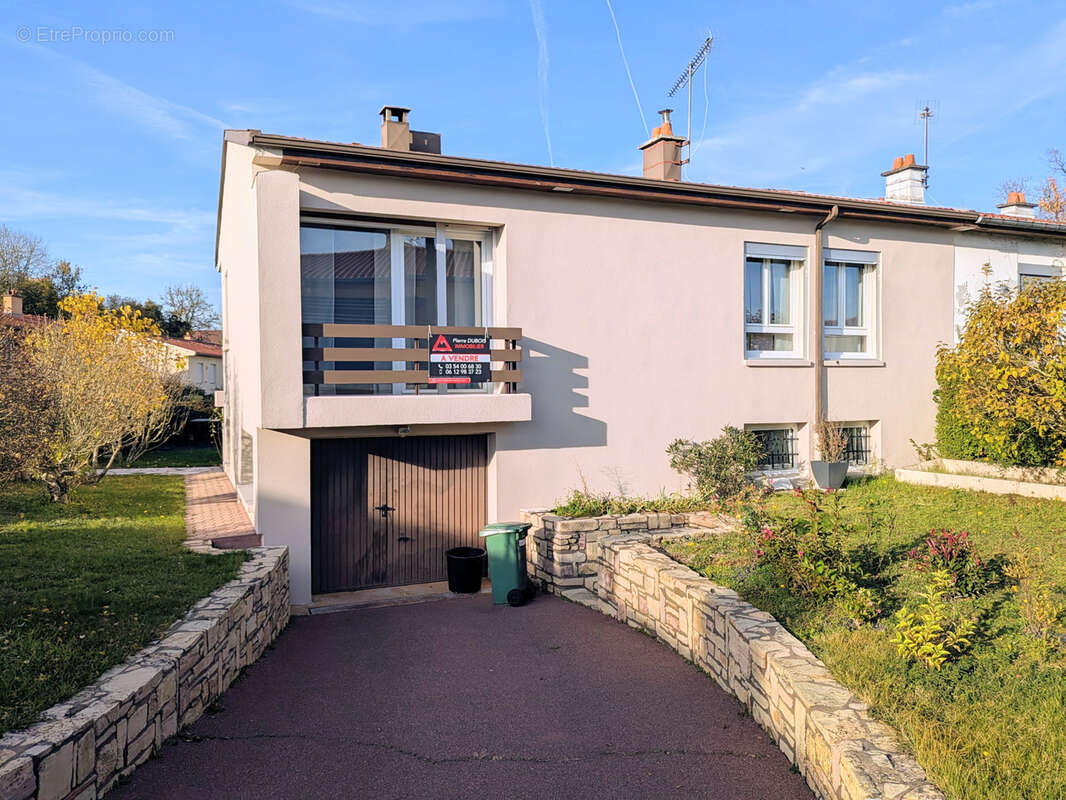 Maison à JARVILLE-LA-MALGRANGE