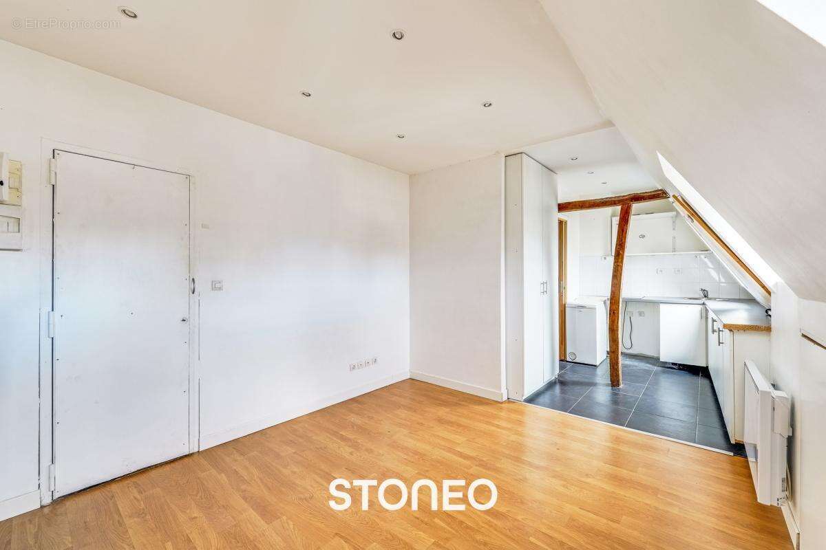 Appartement à PARIS-7E