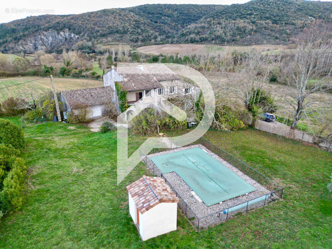 Maison à ALBA-LA-ROMAINE