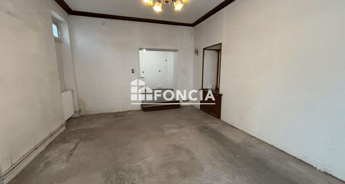 Maison à FRESNAY-SUR-SARTHE