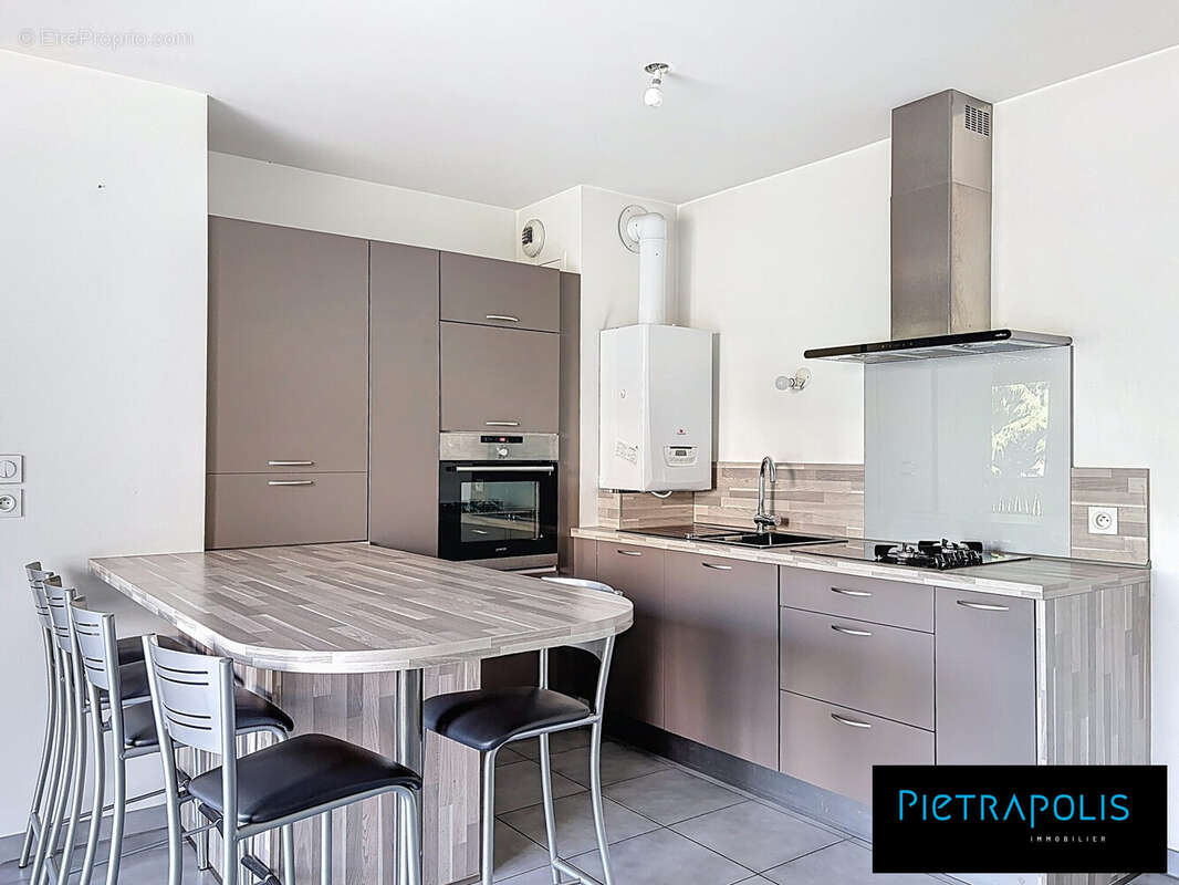 Appartement à NEUVILLE-SUR-SAONE