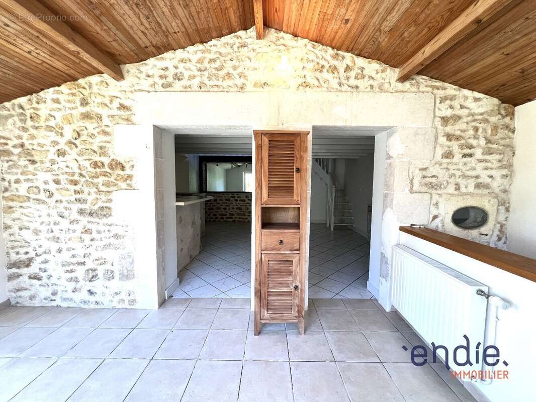 Maison à VIVONNE