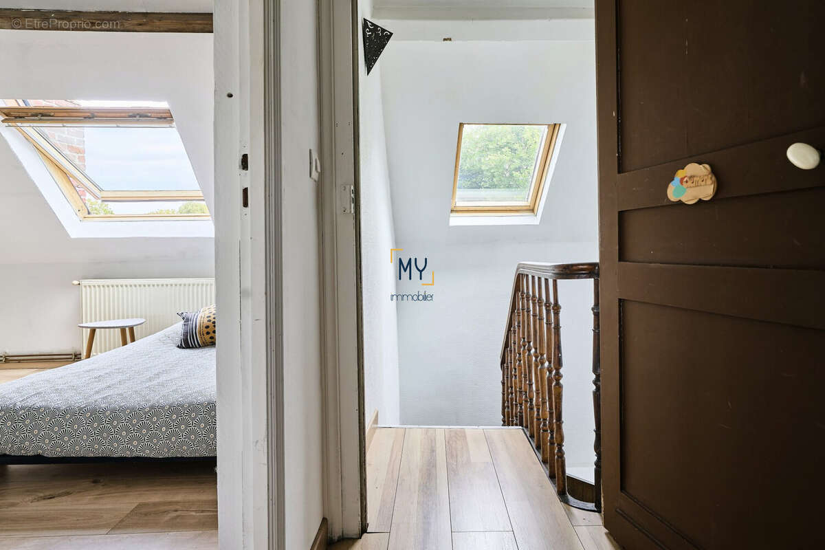 DEUXIÈME ÉTAGE - Maison à vendre - 4/5 pièces - 110 m² - Saint-André-Lez-Lille - Maison à SAINT-ANDRE-LEZ-LILLE