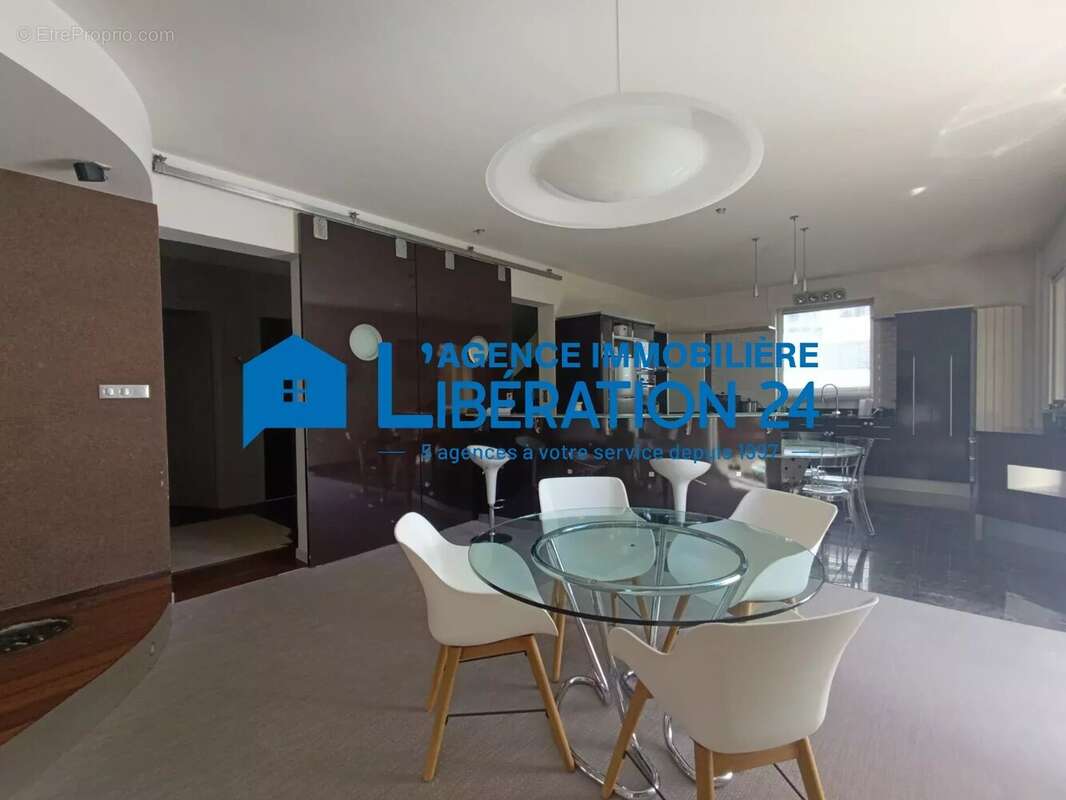 Superbe appartement lumineux de 207 m² à Saint-Étienne - photo 8