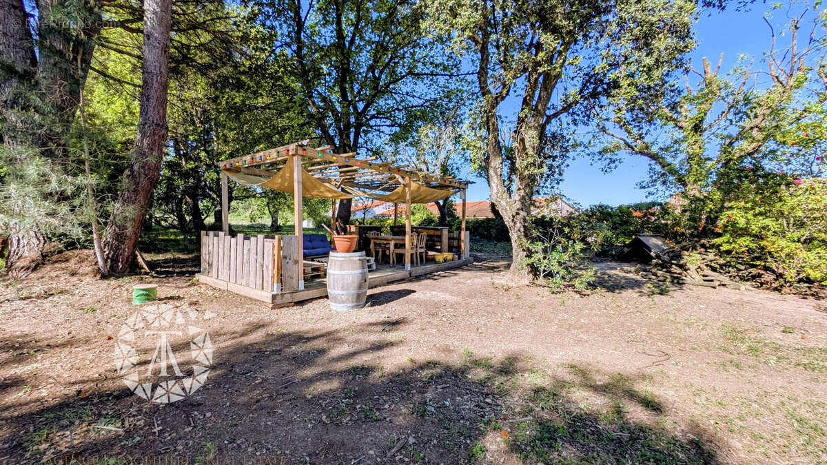 Saint Génis des Fontaines - Villa 4 faces sur grand terrain arboré au cœur de la nature ! - photo 21