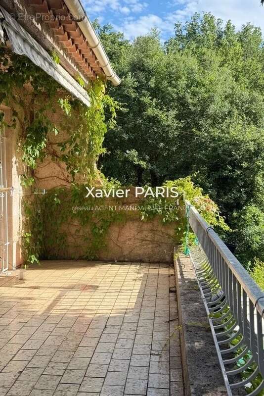 Maison à MEYREUIL