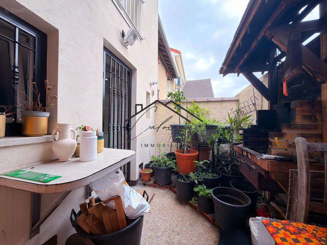 Maison à VILLEMOMBLE