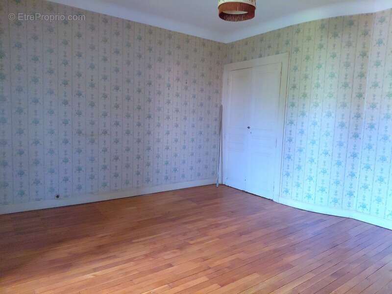 Appartement à THIERS