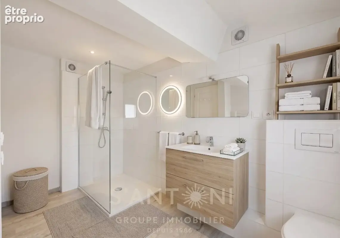 Appartement T3 de 66m² atypique et rénové en centre ville de Sète - photo 10