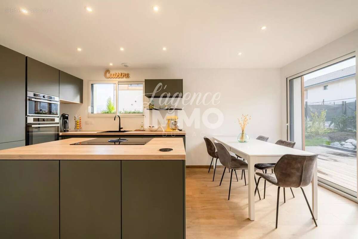 Appartement à SAINT-JORIOZ