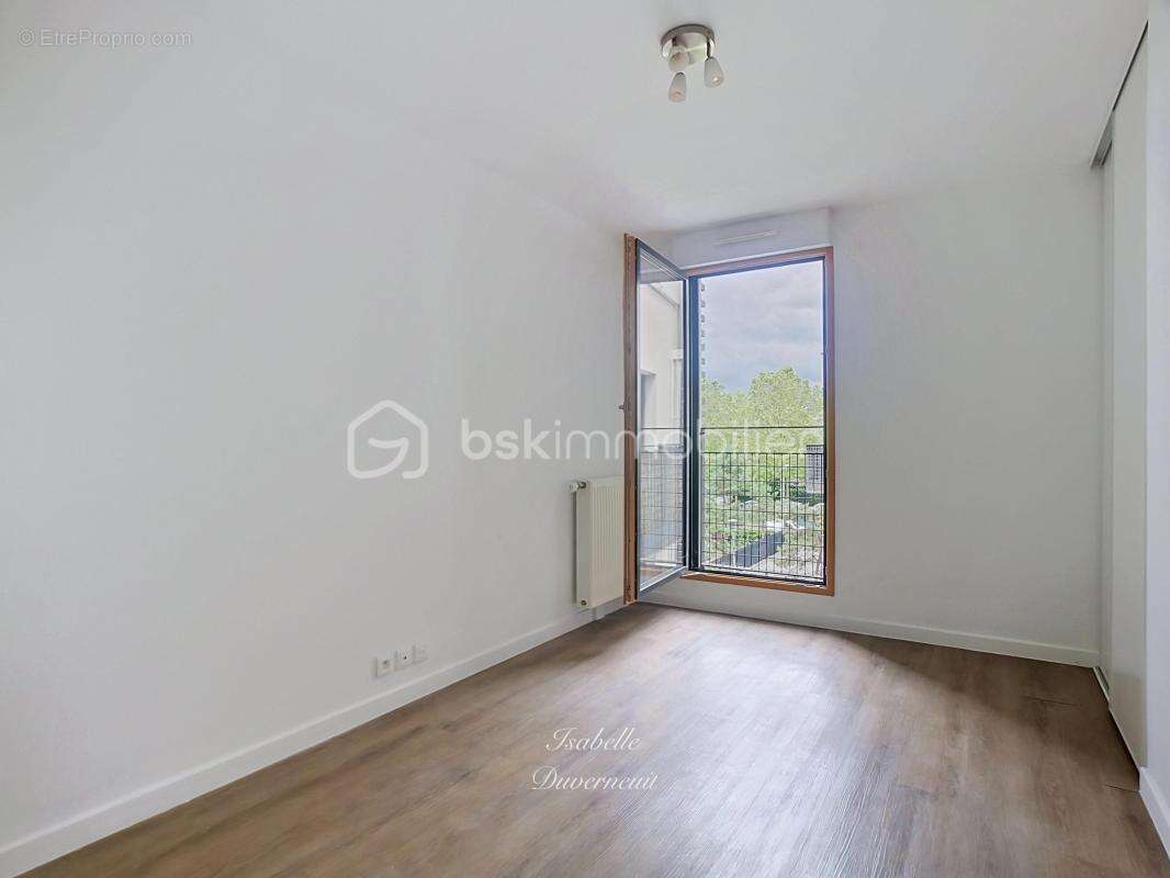 Montévrain – bureaux / cabinet professionnel 72 m² avec terrasse, balcon et parking - photo 6