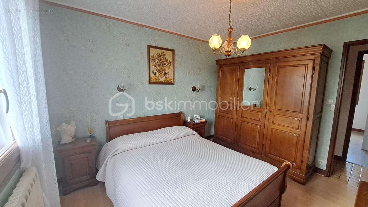 Maison à LEGUILLAC-DE-L&#039;AUCHE