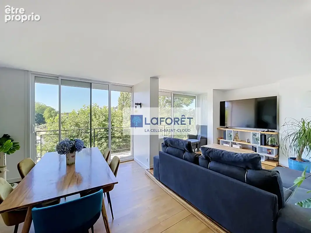 Appartement à LA CELLE-SAINT-CLOUD