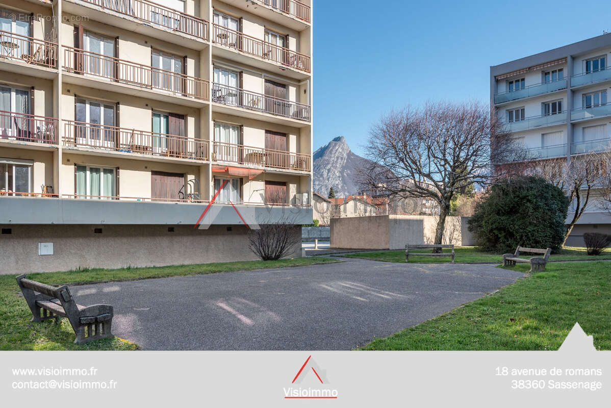Appartement à FONTAINE
