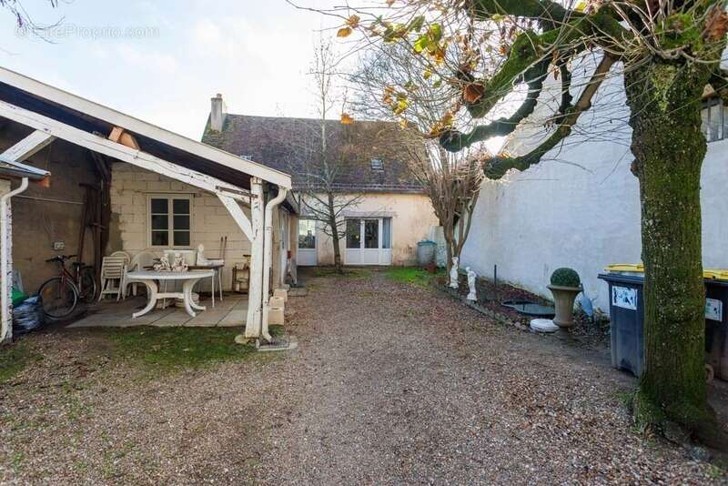 Fonds de commerce Traiteur à vendre DIGOIN (71) + maison et local - photo 3