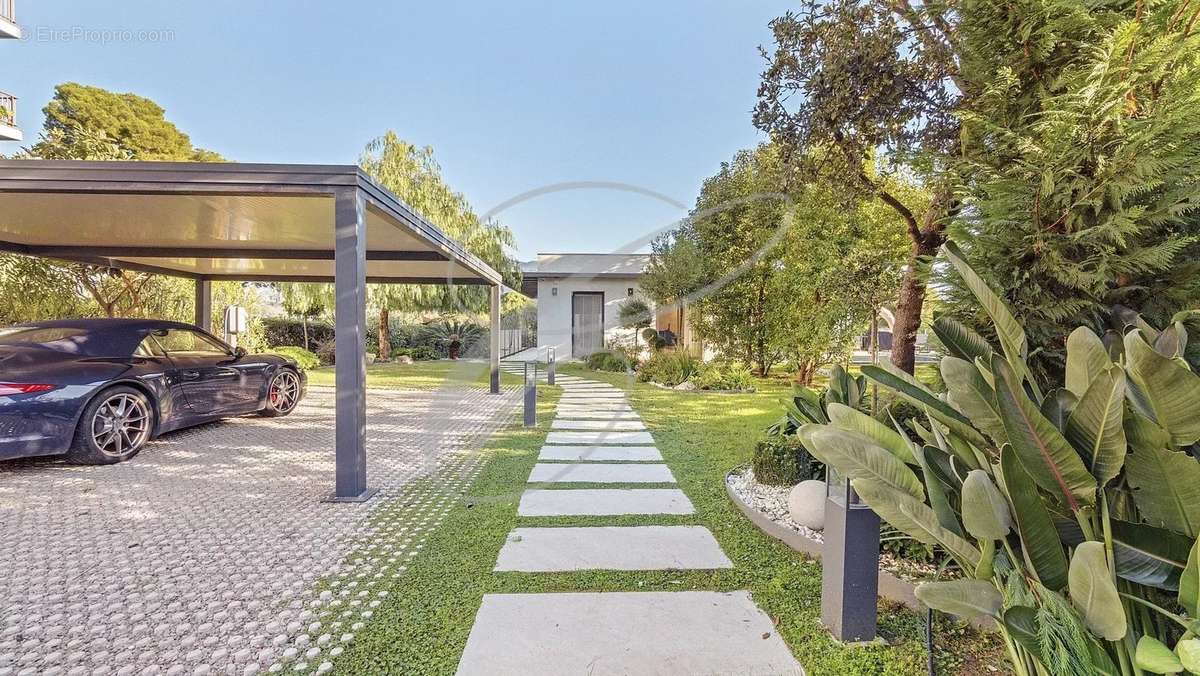 Maison à ROQUEBRUNE-CAP-MARTIN