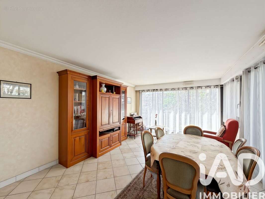 Photo 6 - Appartement à SAINT-MAUR-DES-FOSSES