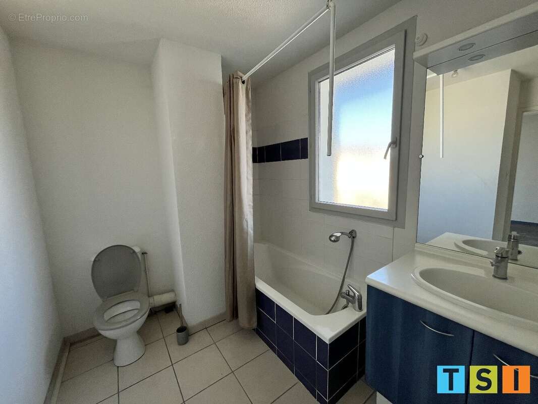 Montréjeau : Appartement T2 avec balcon, terrasse et place de parking sécurisée - photo 8
