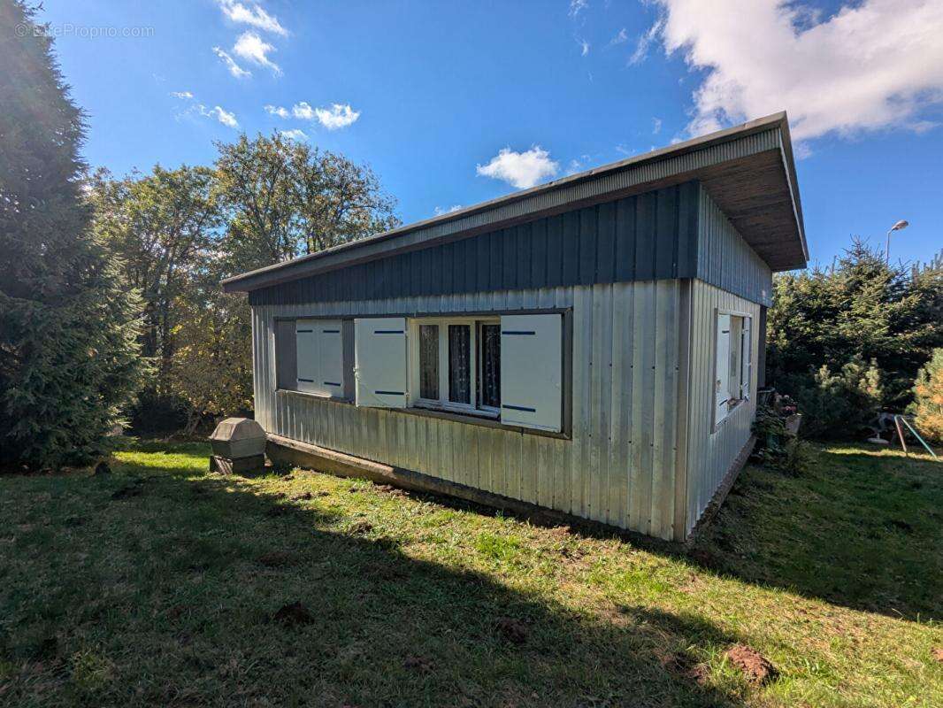 Maison à BESSE-ET-SAINT-ANASTAISE