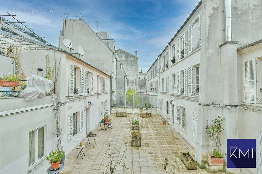 Appartement à PARIS-11E