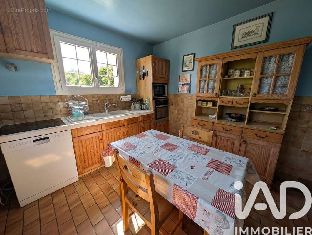 Maison 112 m² à Baugy  - photo 6