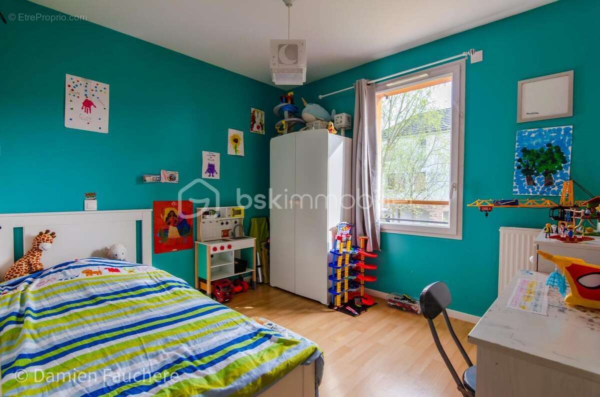 Maison à VAUX-LE-PENIL