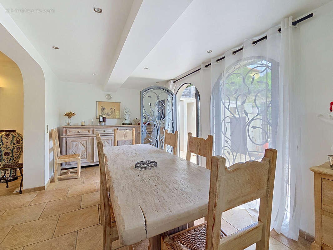 Appartement à VENCE