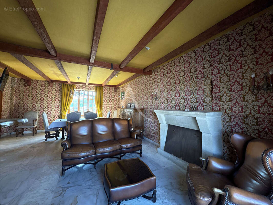 PROPRIETE UNIQUE - proche de Dourdan 7 pièce(s) 188.53 m2 - photo 4