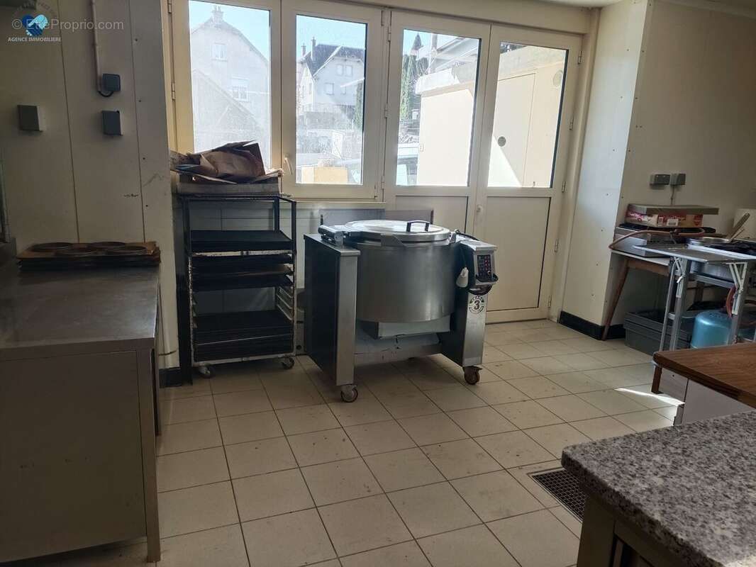 Commerce à CANET-DE-SALARS