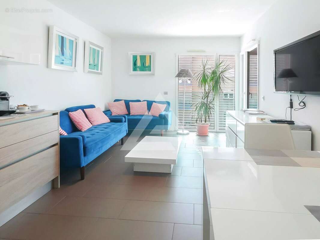 Appartement à CAP-D'AIL