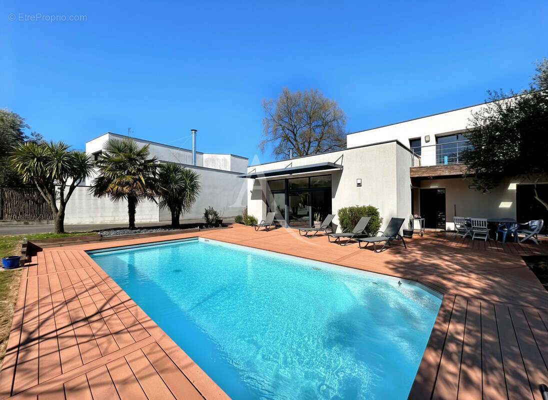 Contemporaine de 215m²  avec piscine et triple garage Orvault Petit-Chantilly - photo 2