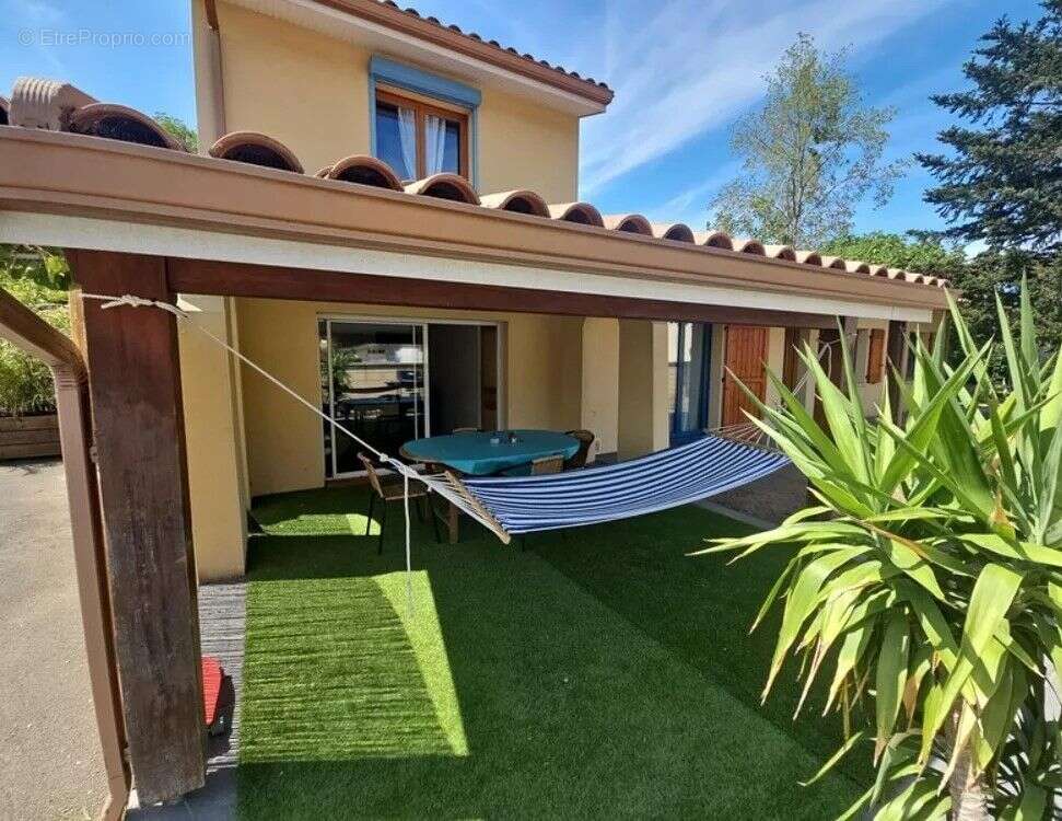 Maison à AUBIE-ET-ESPESSAS