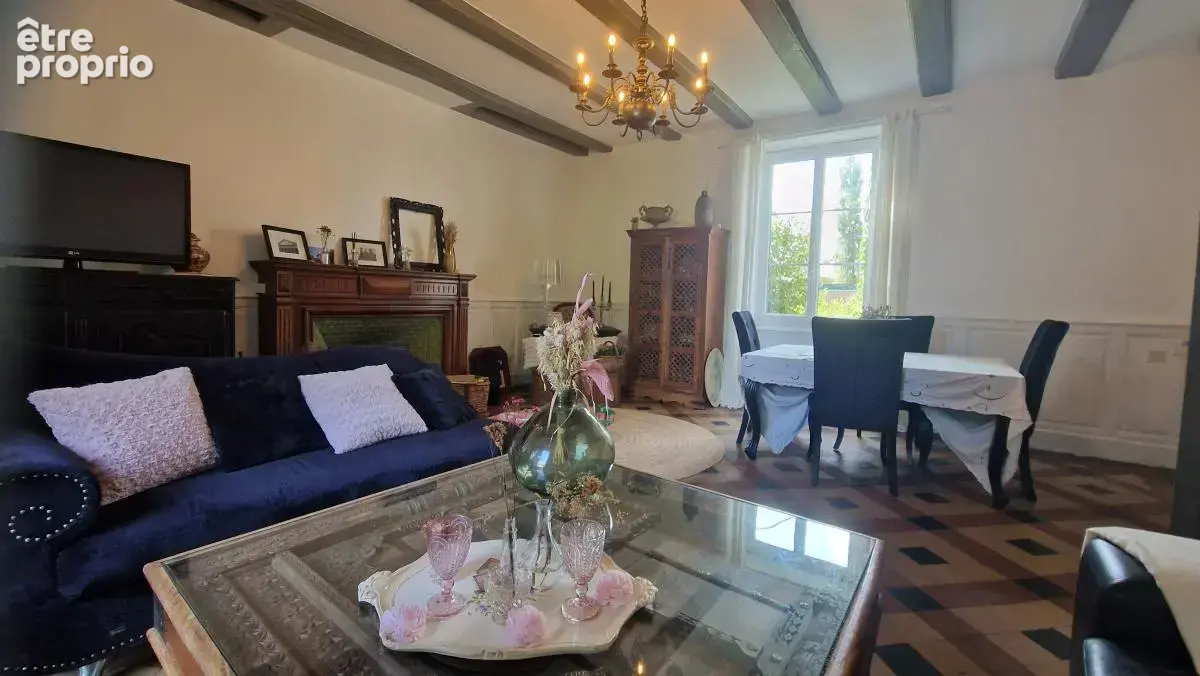 Maison 266 m² à Saint-Michel-Chef-Chef  - photo 4