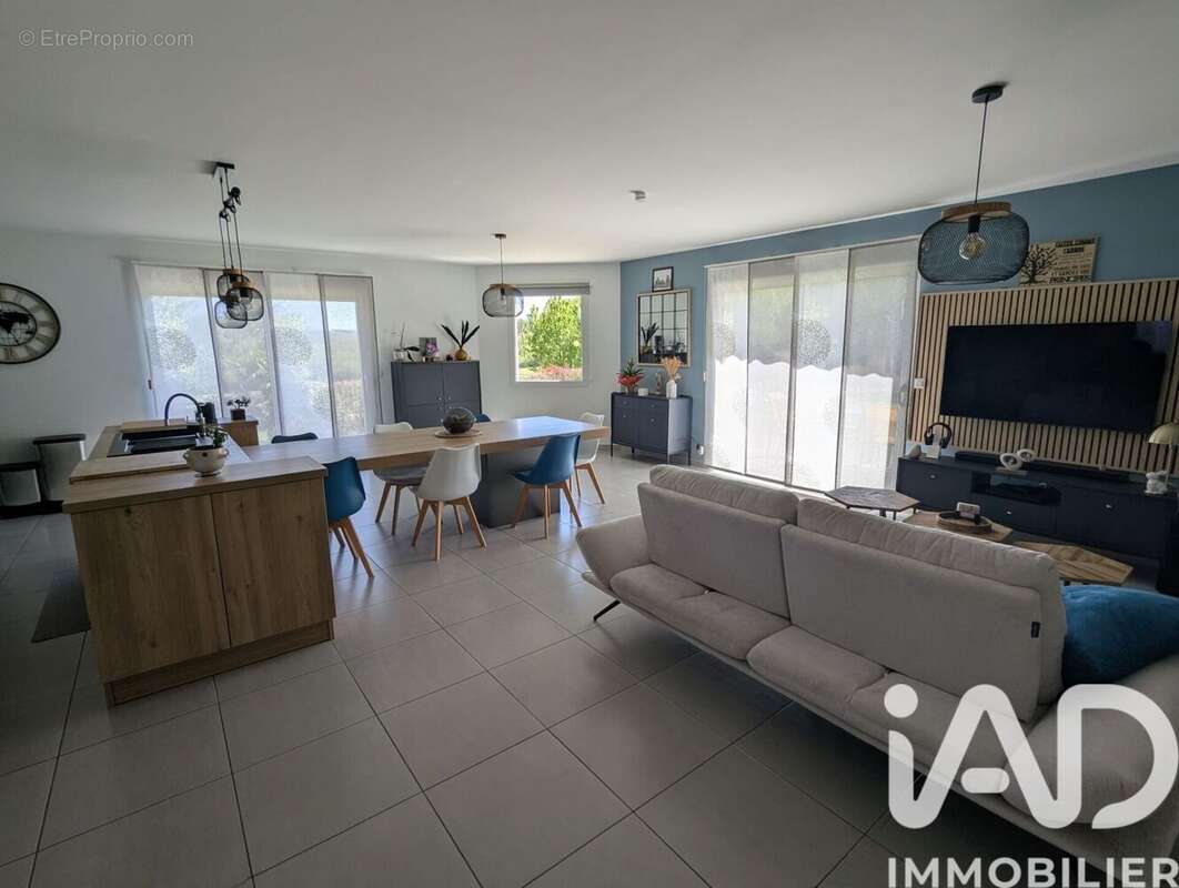 Maison 117 m² à Labatmale  - photo 6