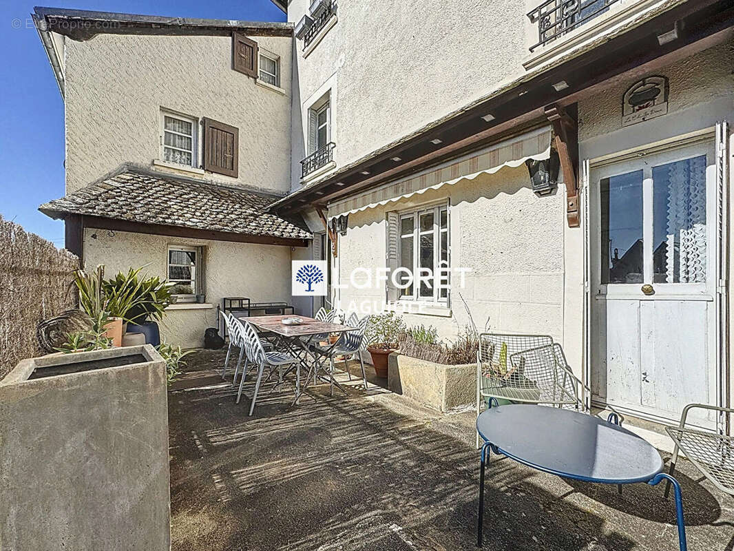 Maison à MUR-DE-BARREZ