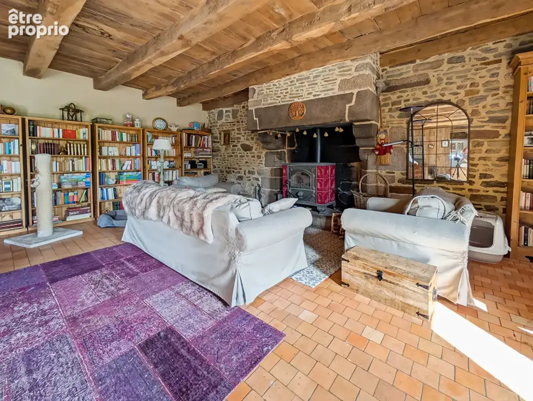 Maison en pierre  avec dépendances - 317 m² - 4 chambres - 8 pièces - Noyal sous Bazouges (35560) - photo 8