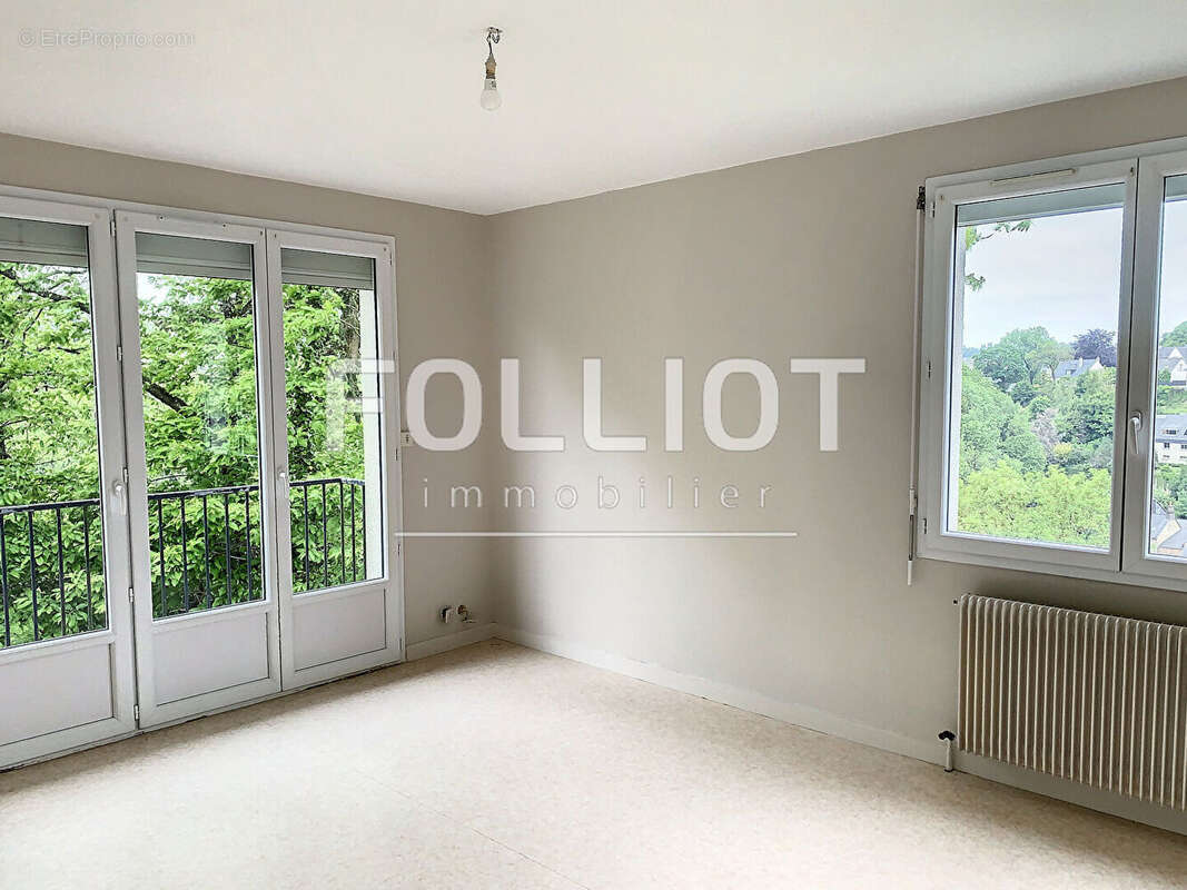 Appartement à FOUGERES